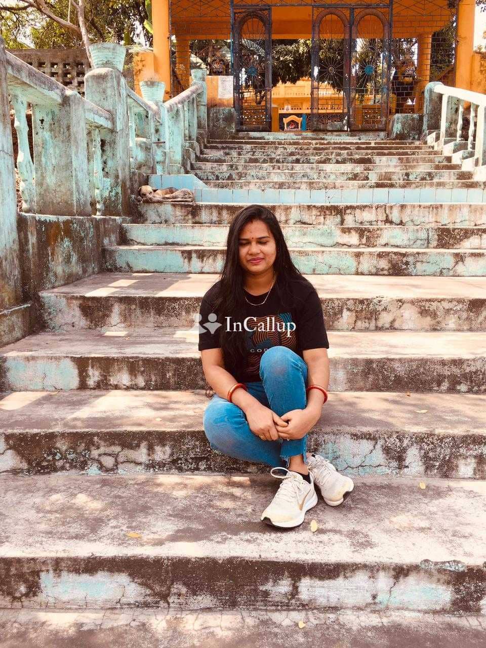 offering service in patna glamorous black hair and black eyes known for being elegant - Call Girls in Patna