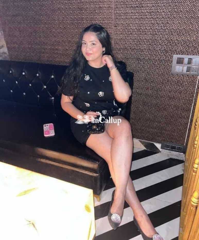 known for being creative flirty gorgeous escort in patna delicate black hair and black eyes - Call Girls in Patna