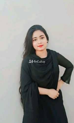 trusted escort from patna known for being ravishing bold black hair and black eyes available for home visits - Call Girls in Patna