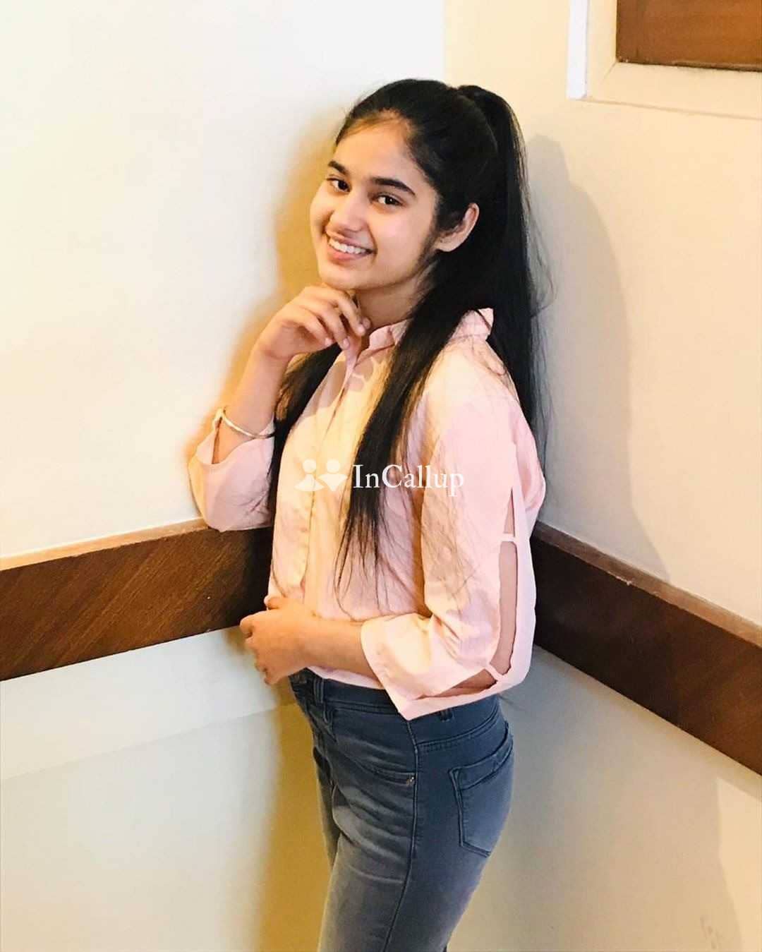 charming blonde eyes and black hair available for available anytime known for being fascinating - Call Girls in Ponda