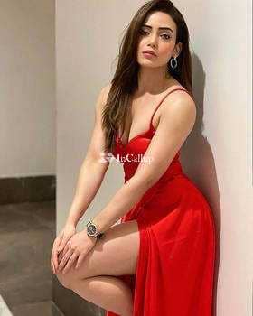 attractive auburn body and black eyes available now trusted reliable service - Call Girls in Porbandar