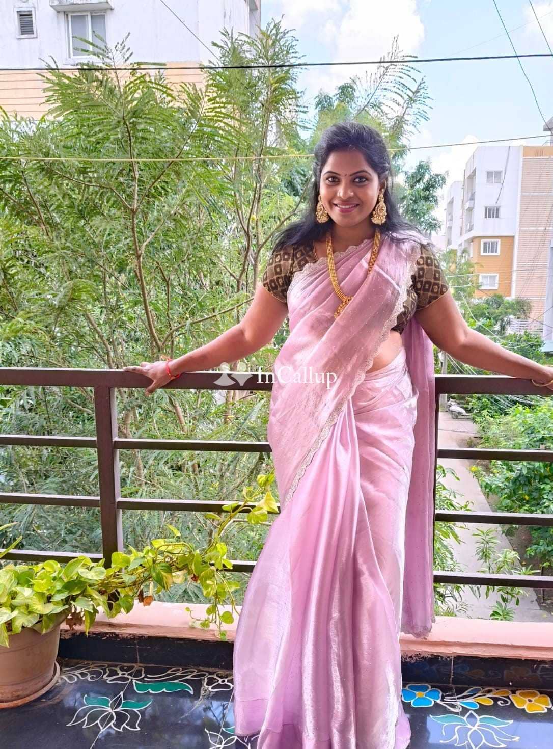 available for available anytime sexy girl from prayagraj bold black hair and brown eyes - Call Girls in Prayagraj