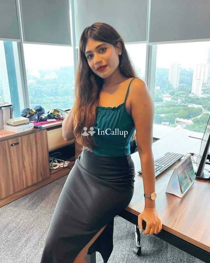 discover the allure of a curvy beauty in pulwama full safe and secure companionship awaits you - Call Girls in Pulwama