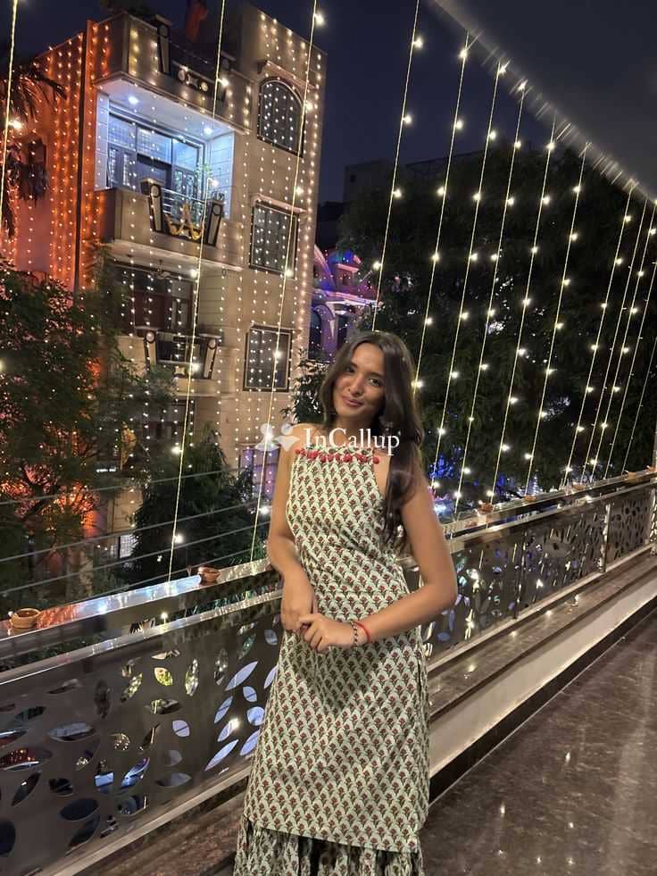 perfect black hair and black eyes available for available anytime available now trusted reliable service - Call Girls in Pune