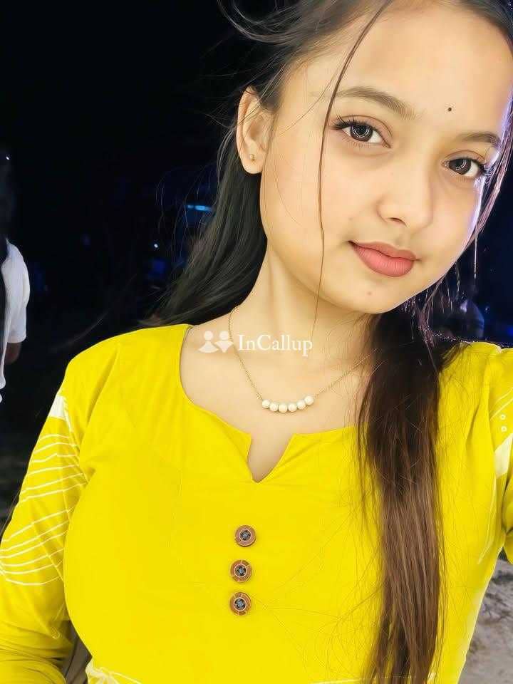 petite seema twenty year old call girls magnetic black eyes and black hair known for being angelic - Call Girls in Pune