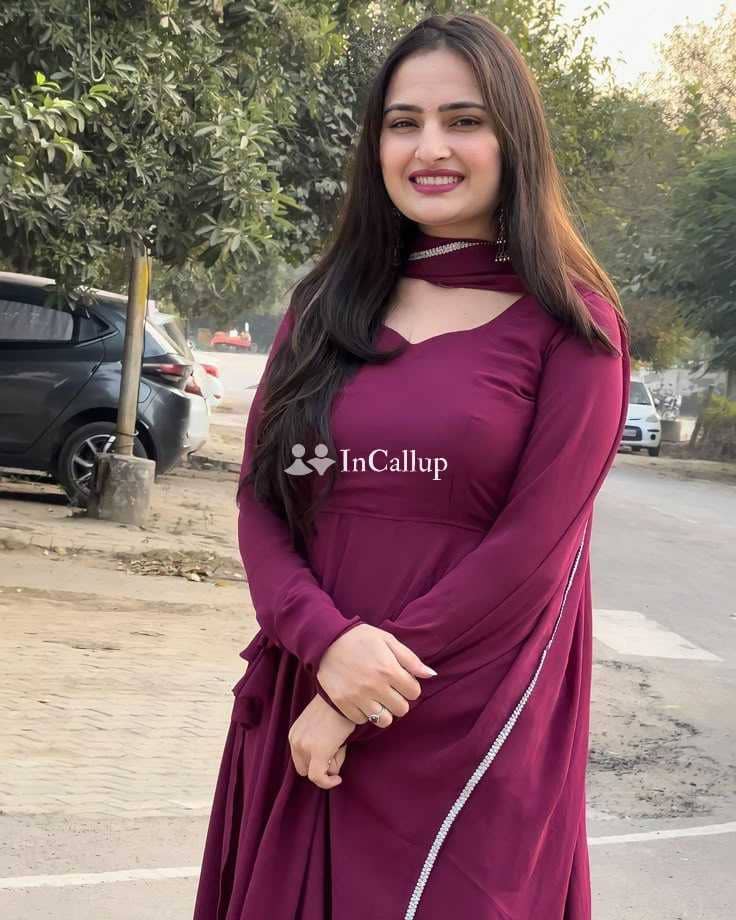 known for being seductive available for private dates meet me in pune youthful black hair and black eyes - Call Girls in Pune