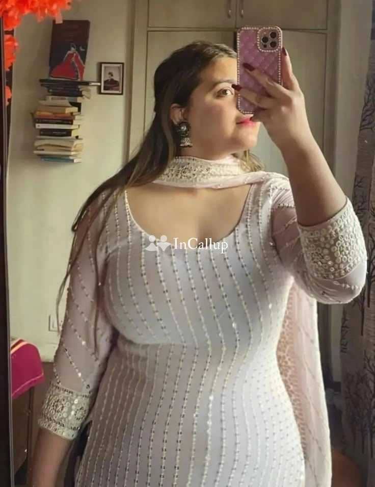 available for short notice available premium girlfriend experience model adorable black eyes and black hair - Call Girls in Raebareli