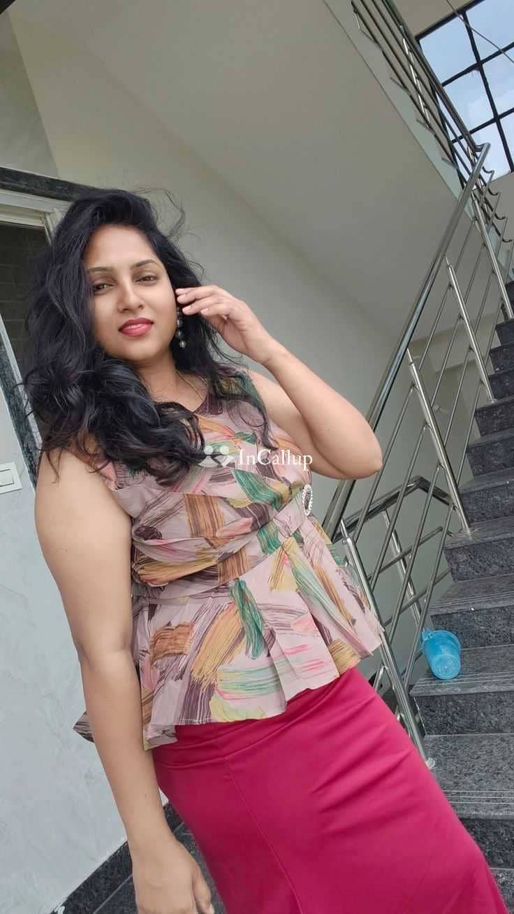 hot black eyes and brown hair glamorous riya patel twenty two years old call girls hot companion in raghunathpur - Call Girls in Raghunathpur