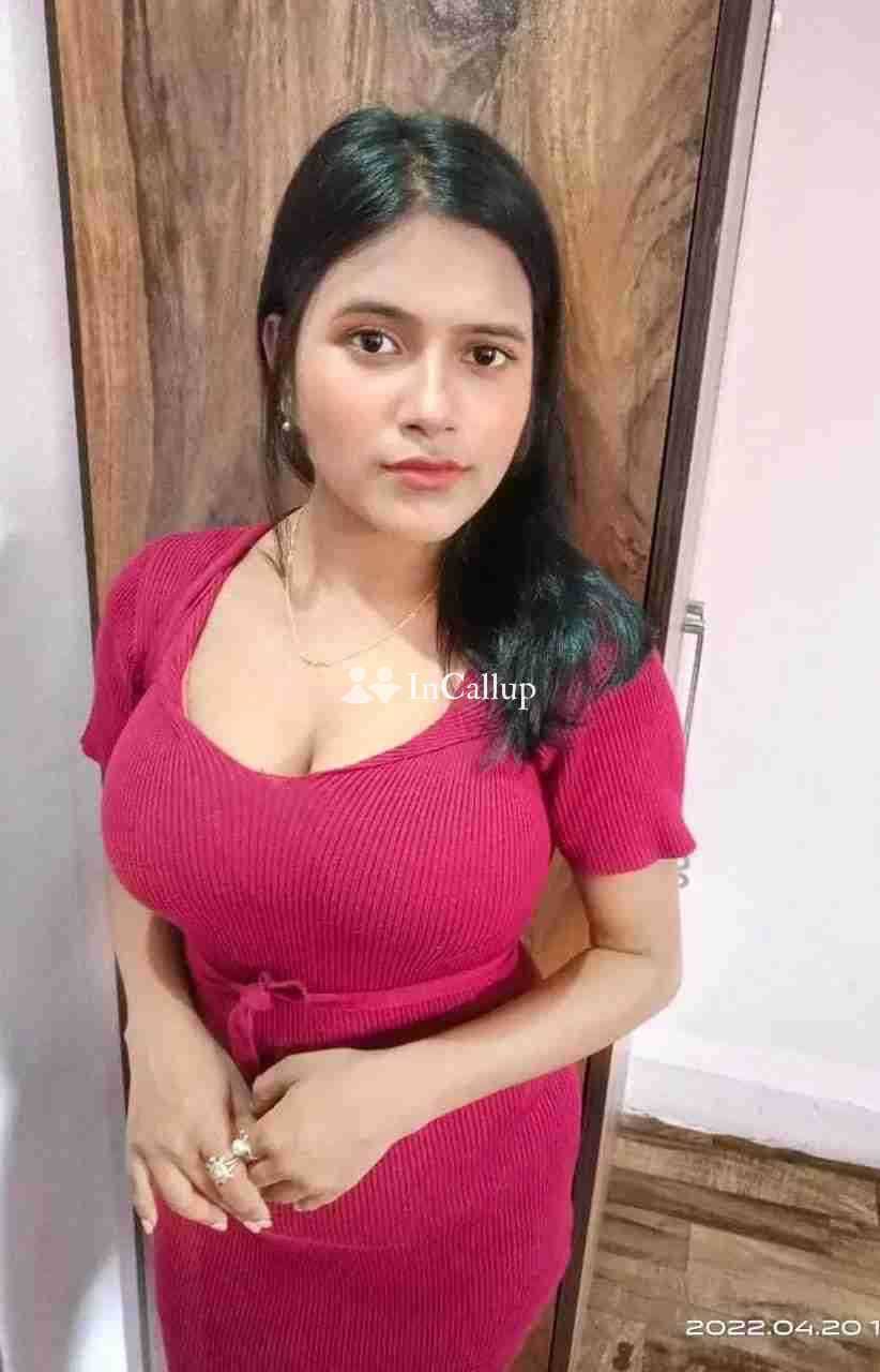 available for discreet meetings perfect riya patel eighteen year old call girls companion known for being caring - Call Girls in Raghunathpur