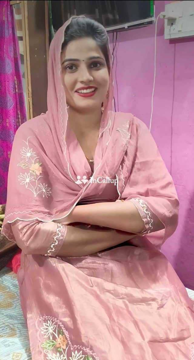 sparkling blonde eyes and black hair available for incall local to rajkot available now trusted reliable service - Call Girls in Rajkot