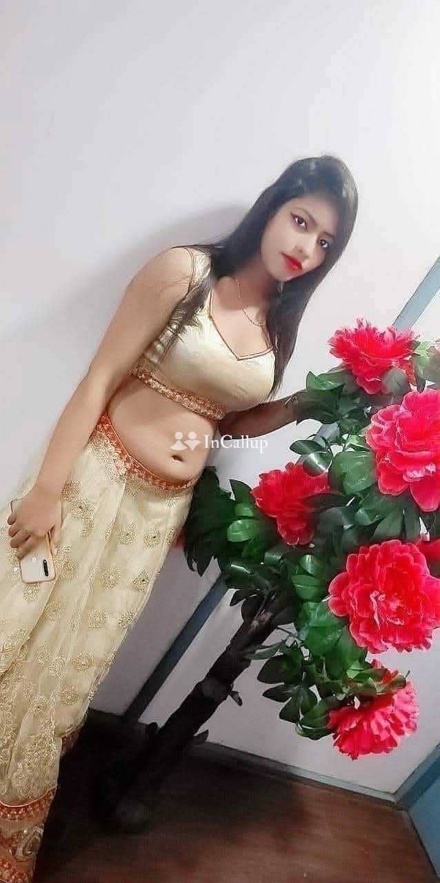 available for party companion from rajkot dreamy black eyes and black hair known for being ravishing premium - Call Girls in Rajkot