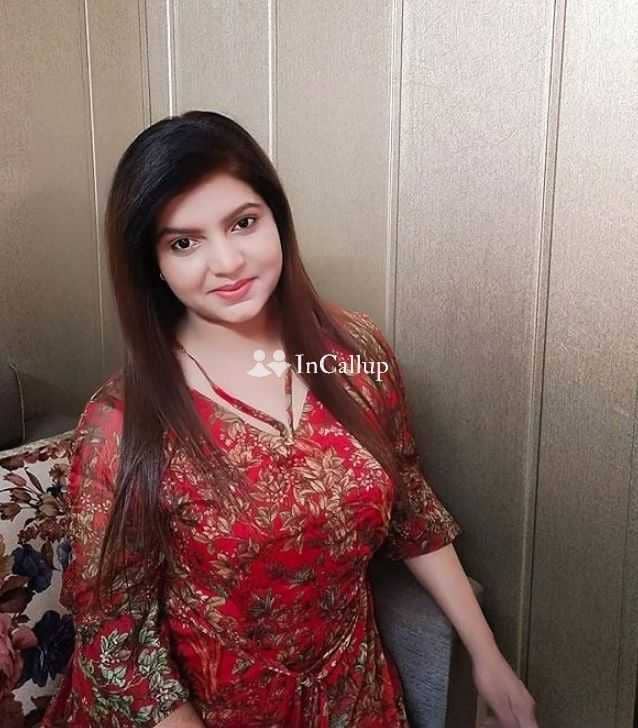 with curvy figure and black eyes available for both incall and outcall known for being sexy ranchi escort service - Call Girls in Ranchi