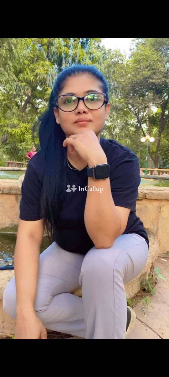 sensual curves and black hair known for being caring playful date in ranchi available for hotel visits - Call Girls in Ranchi