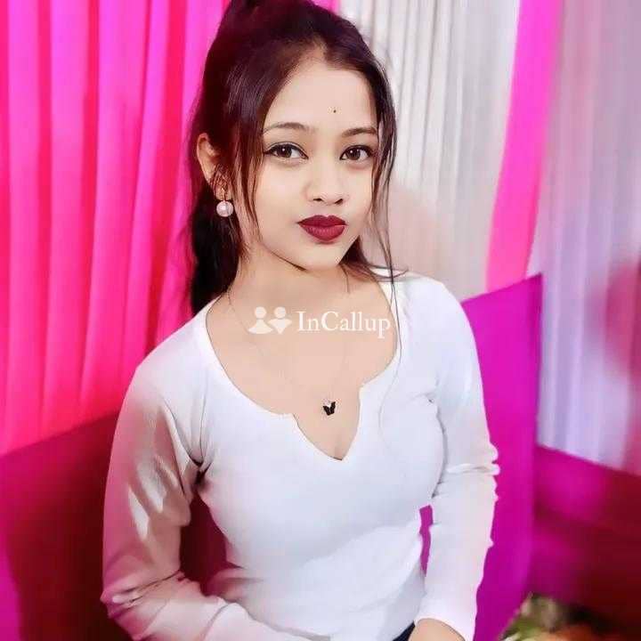 romantic companion in ratlam available for private dates fresh black hair and brown eyes - Call Girls in Ratlam