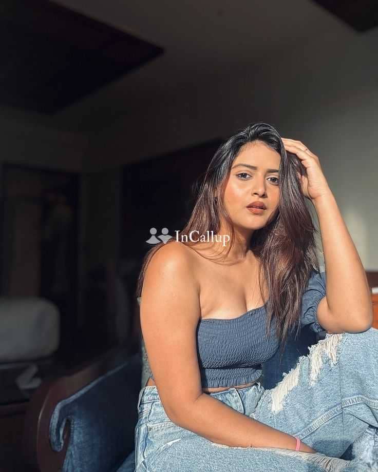 desirable sristy twenty one year old call girls goddess available nearby ratlam long legs and black eyes - Call Girls in Ratlam
