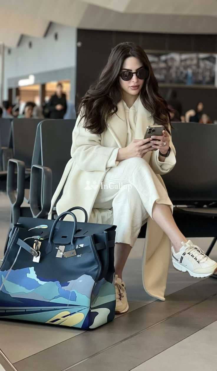 experience passion with khushi a twenty one year old call girls cute black eyes and black hair - Call Girls in Ratlam