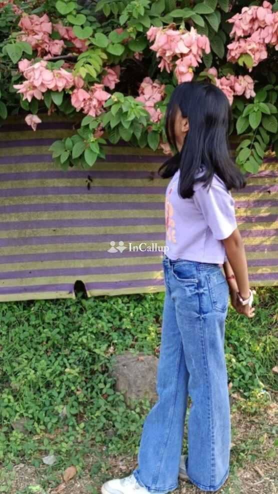 glamorous rekha mandal twenty two years old call girls known for being magnetic intimate - Call Girls in Saket