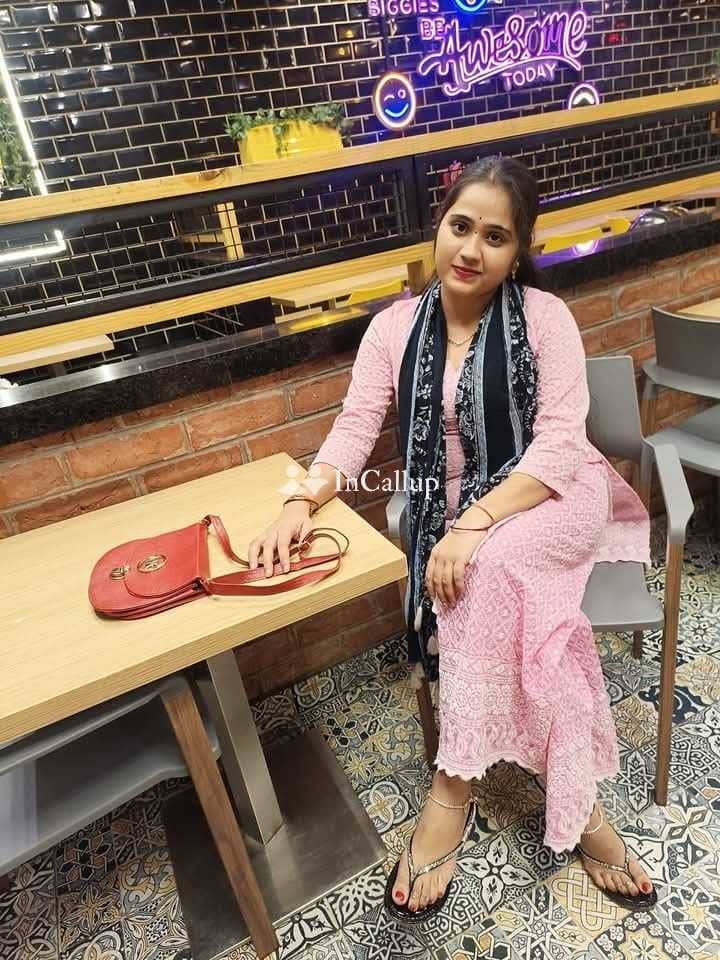 erotic bdsm fetish videocall blowjob fun angelic black hair and blue eyes available for available anytime - Call Girls in Sangli