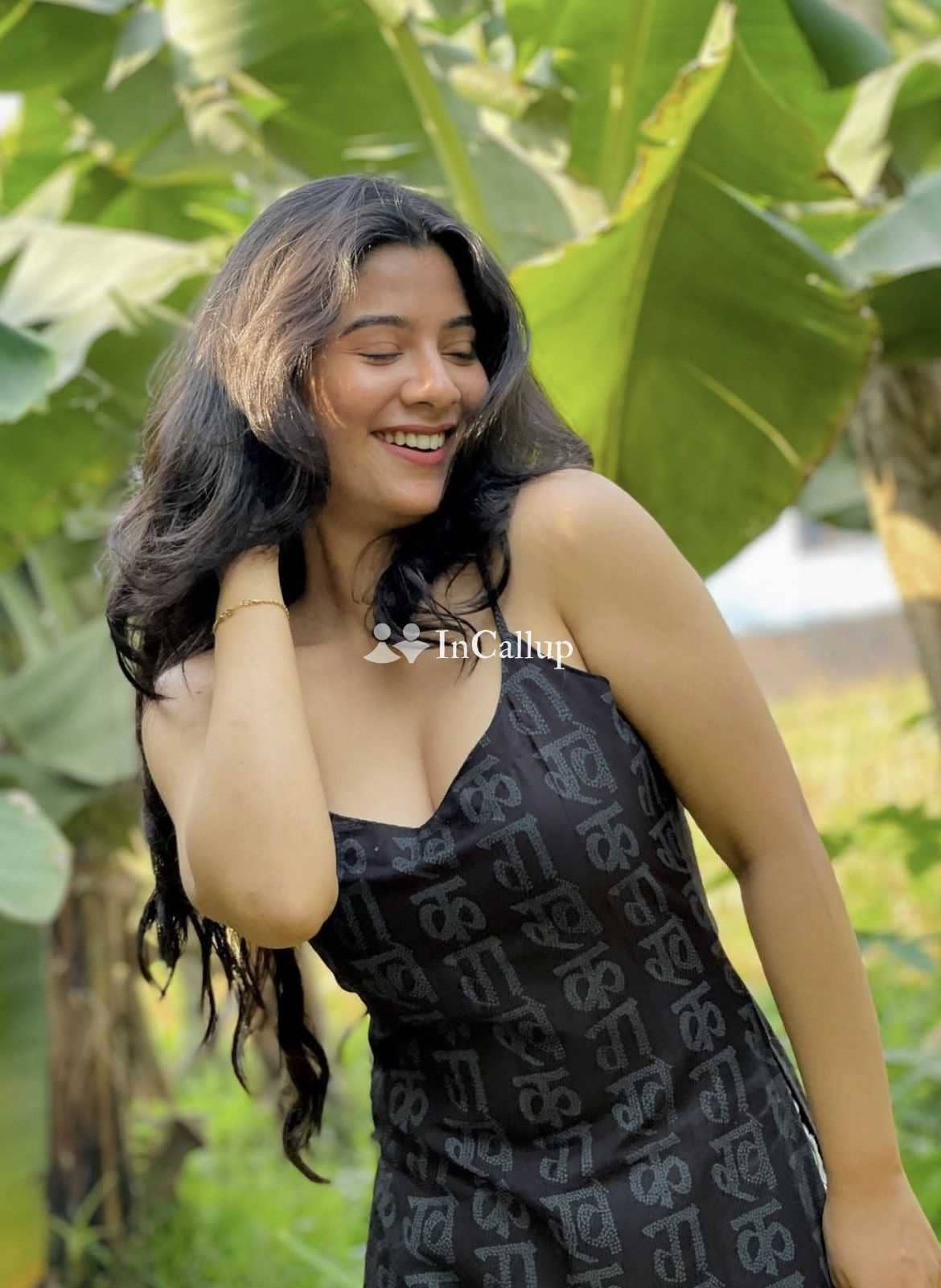 exclusive escort in sangli alluring black hair and black eyes desirable known for being unique - Call Girls in Sangli