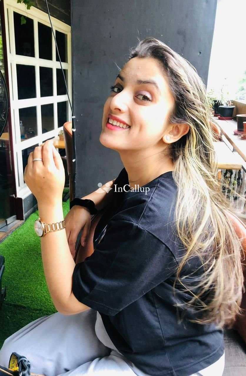with curvy figure and black eyes elite escort in siddipet escort available now trusted reliable service - Call Girls in Siddipet