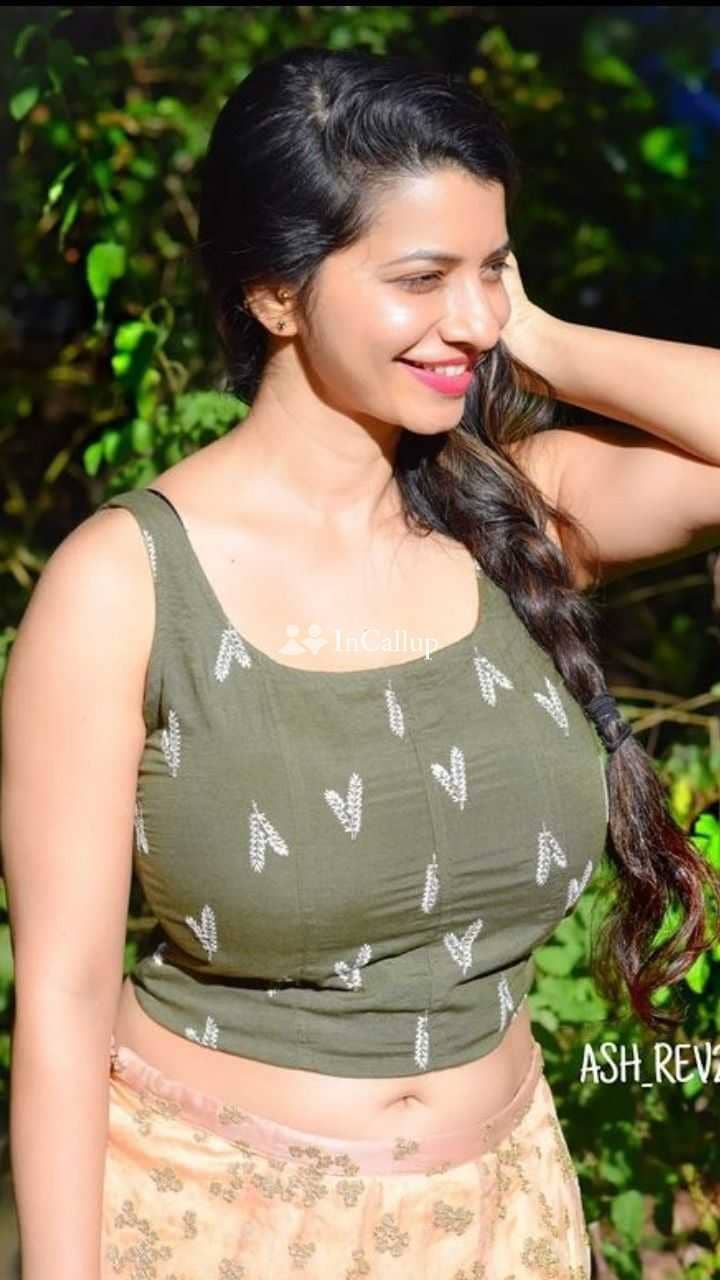 sparkling black eyes and black hair queen genuine girlfriend experience girl available for outcall - Call Girls in Siddipet