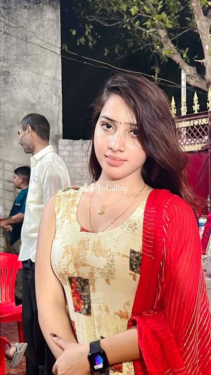 discover nisha beautiful twenty one year old call girls with curvy figure and black eyes - Call Girls in Siddipet