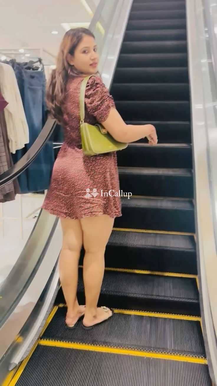 fresh black hair and black eyes delightful arawy jha twenty one year old call girls model - Call Girls in Siddipet