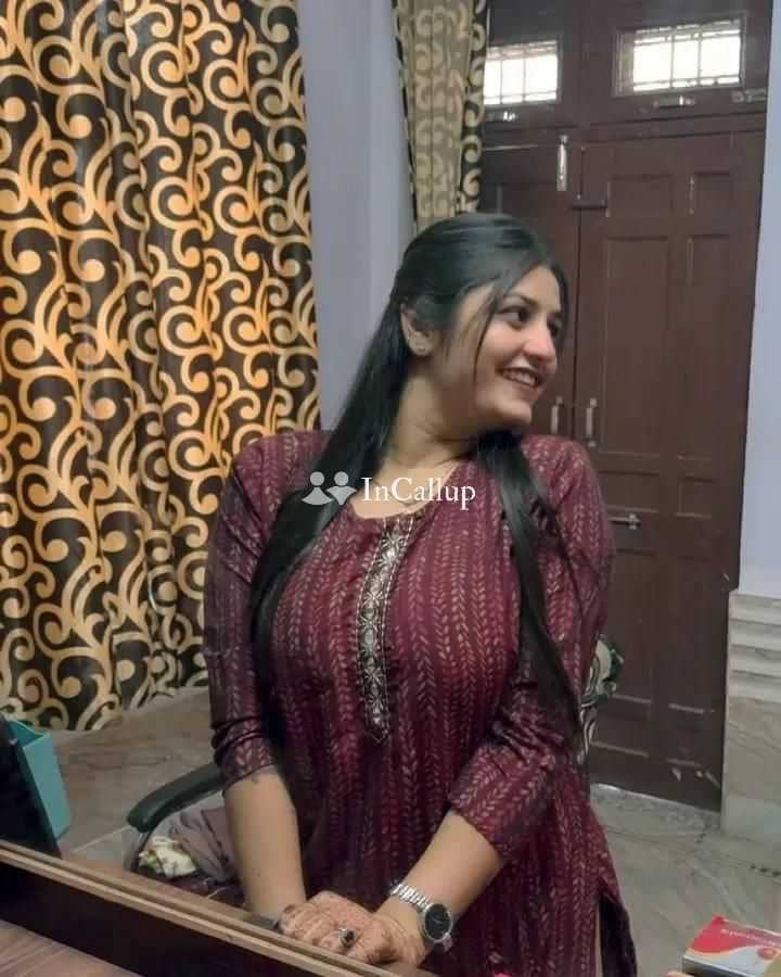 young girlfriend experience escort beautiful babe in sirsa star known for being affectionate - Call Girls in Sirsa