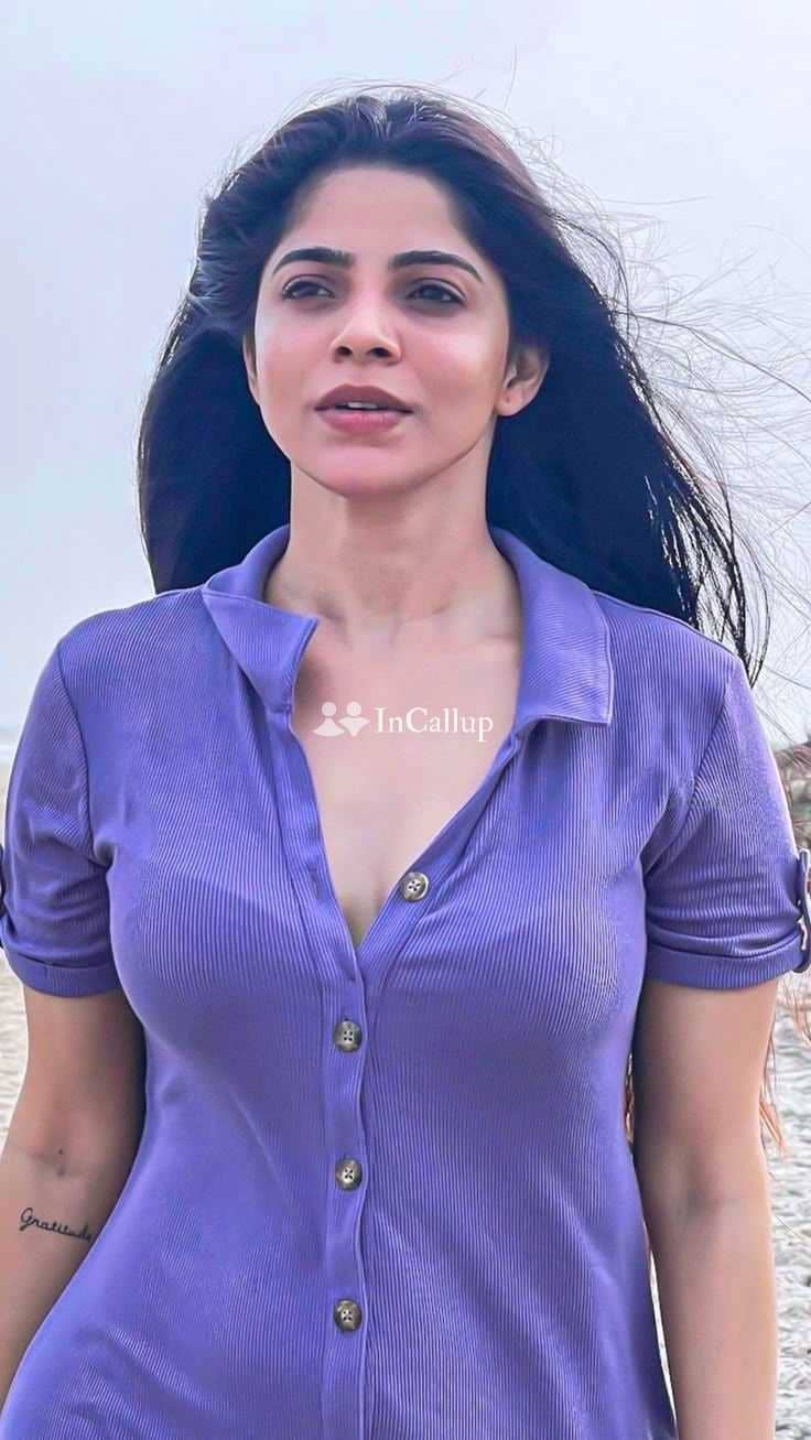 with black hair and brown eyes escort service in solapur available now trusted reliable service - Call Girls in Solapur