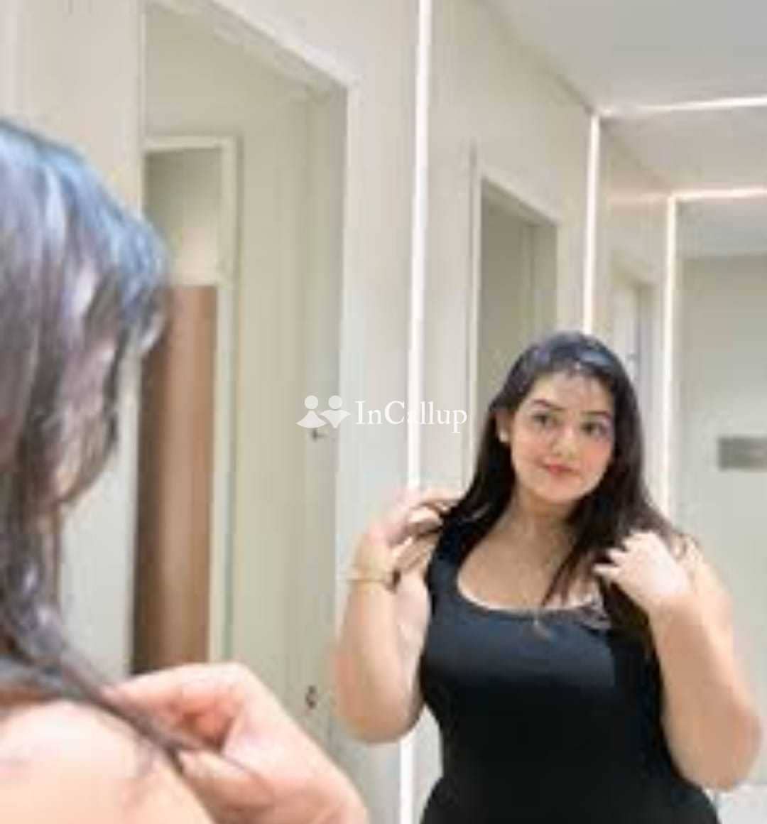 meet madhu a charming twenty two year old call girls available for incall known for being charming - Call Girls in Srinagar