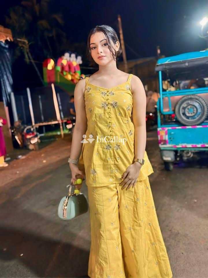 available for flexible hours youthful black hair and brown eyes naughty french kiss golden shower available - Call Girls in Sultanpur