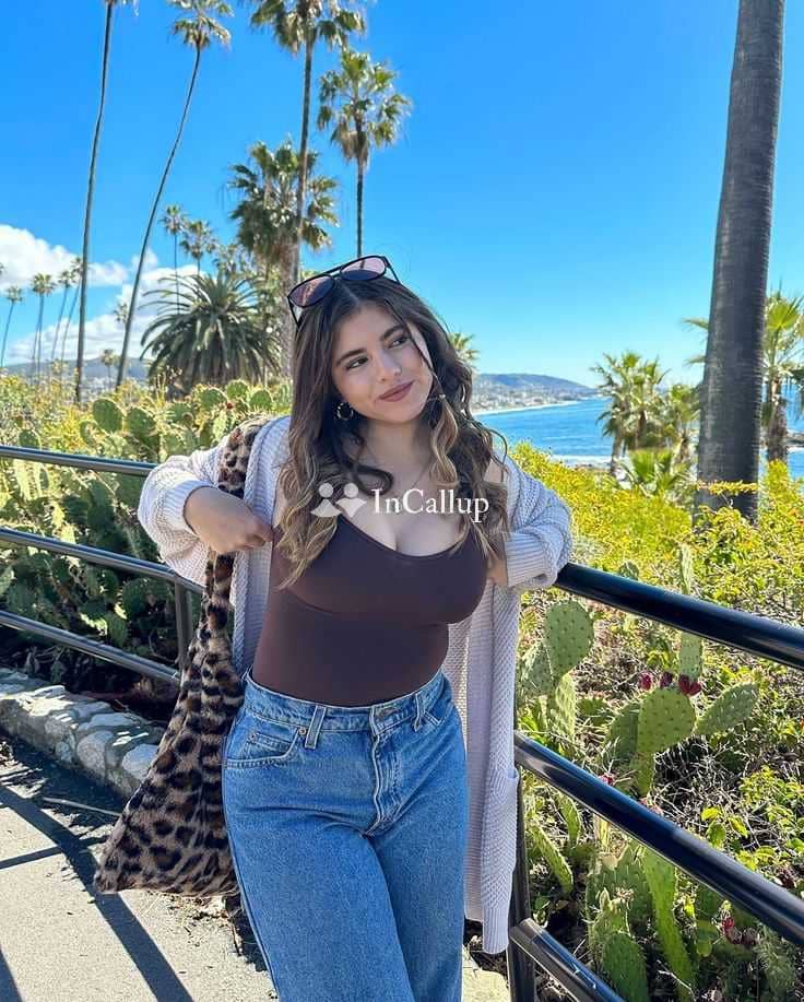 beautiful model in surajpur delicate black hair and black eyes available for both incall and outcall - Call Girls in Surajpur