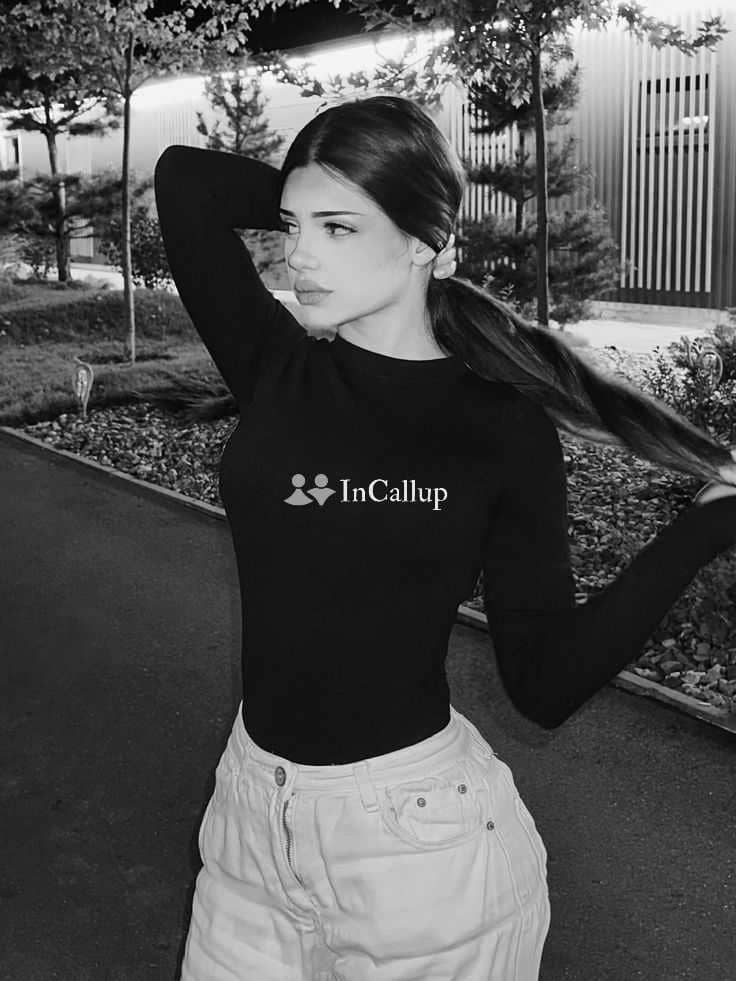 voluptuous with black hair and black eyes known for being magnetic available now trusted reliable service - Call Girls in Surat