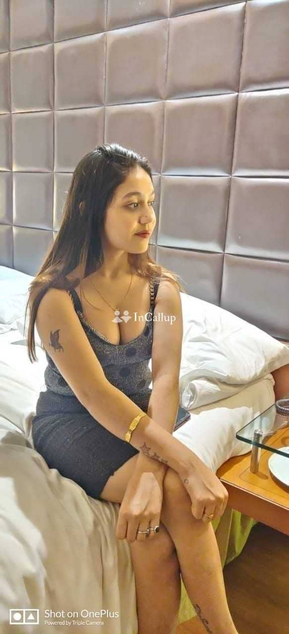 petite farhana vip callgirl twenty six year old call girls known for being seductive - Call Girls in Surat