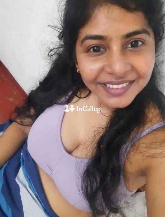 desirable cash payment service twenty one year old call girls goddess sexy black body and black hair - Call Girls in Surendranagar