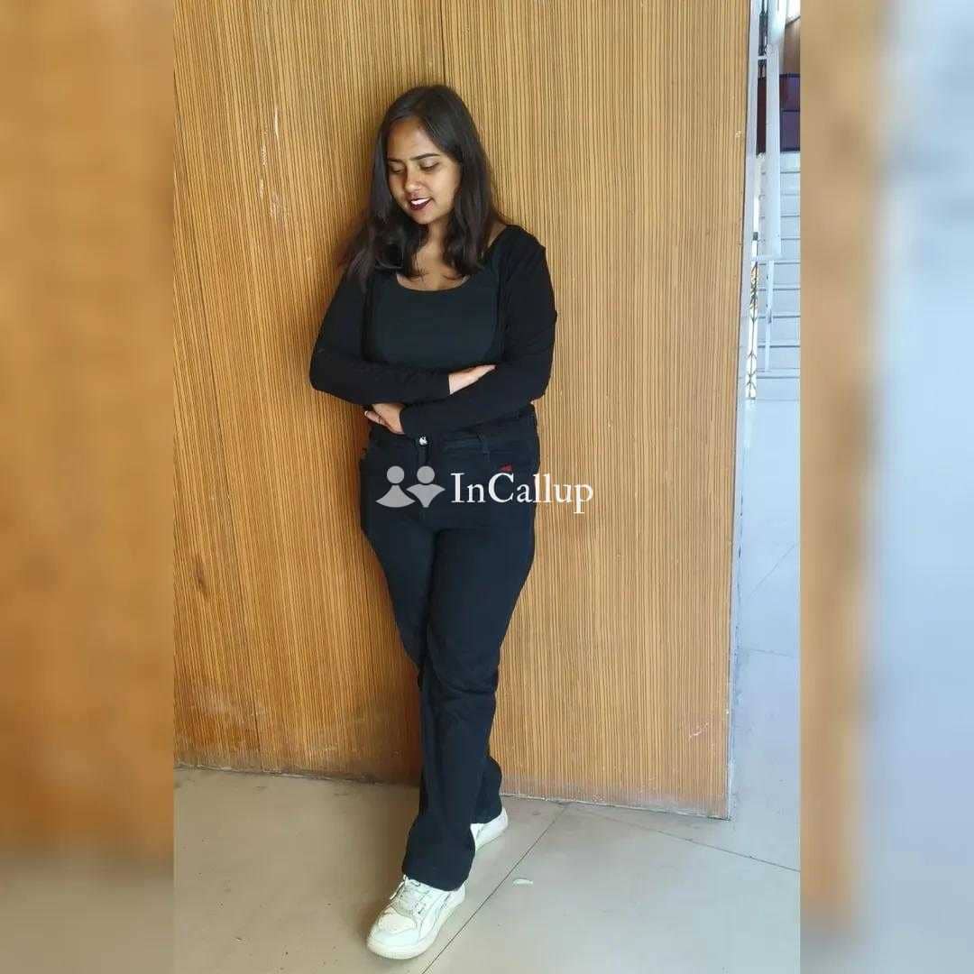 elite oral anal girlfriend experience french kiss threesome 69 position services - Call Girls in Suri