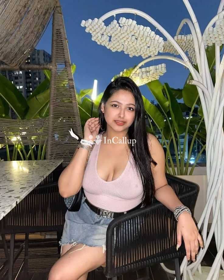 indulge in kushi a twenty one year old call girls fantasy available for discreet meetings known for being sexy - Call Girls in Suri
