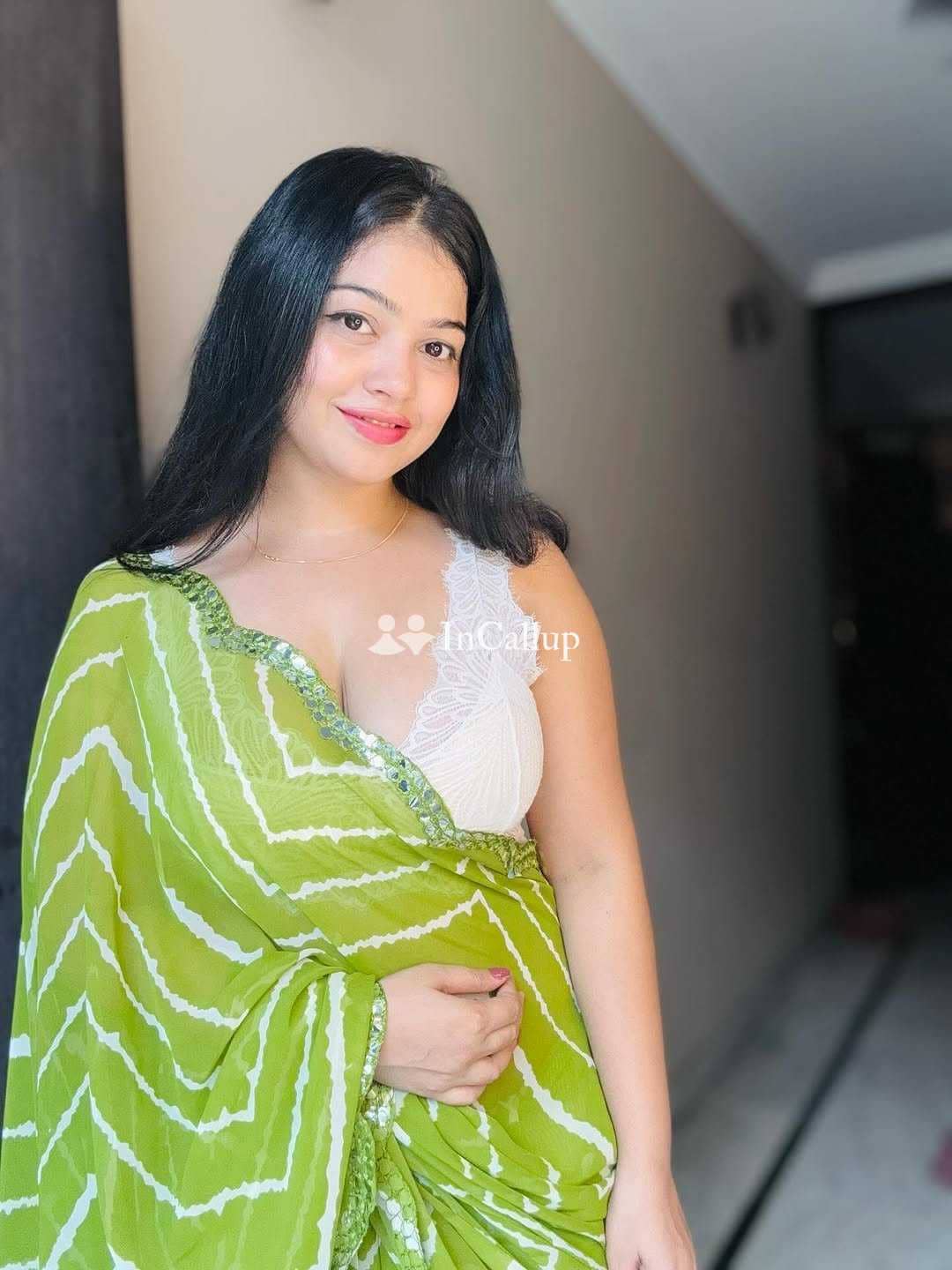 fresh black hair and black eyes known for being caring available now trusted reliable service - Call Girls in Vapi