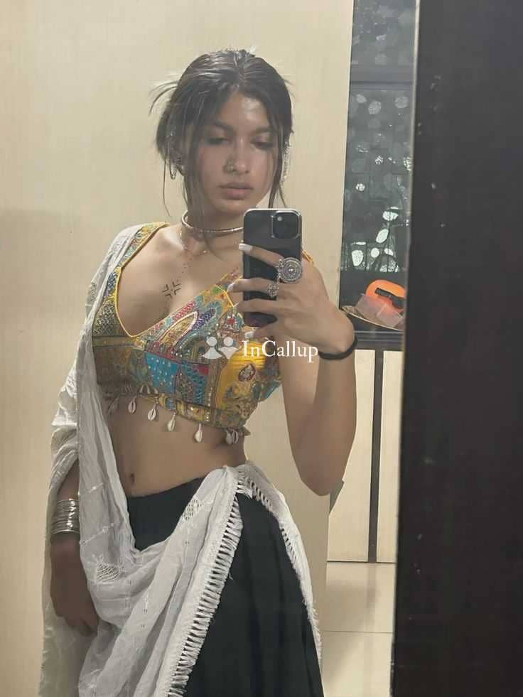 known for being charming experienced in oral anal bdsm girlfriend experience available for flexible hours - Call Girls in Varanasi