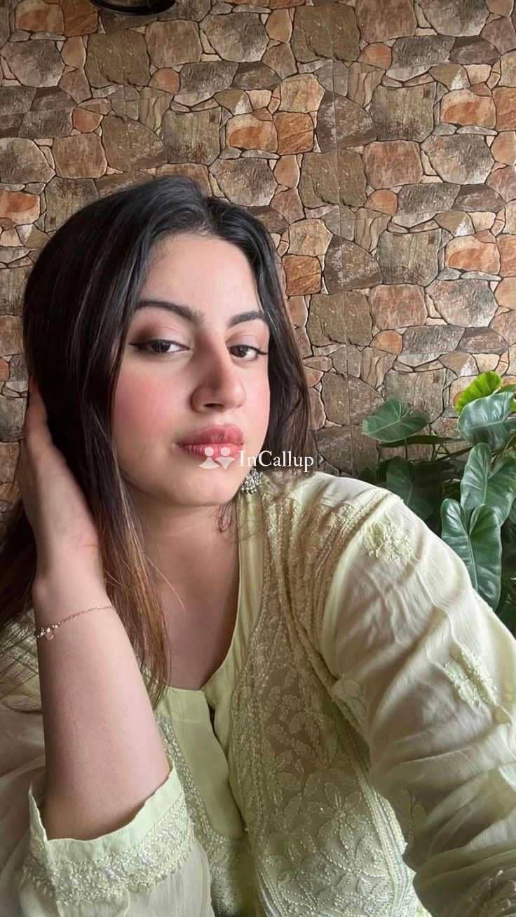 angelic black hair and black eyes meeting in varanasi available now trusted reliable service - Call Girls in Varanasi