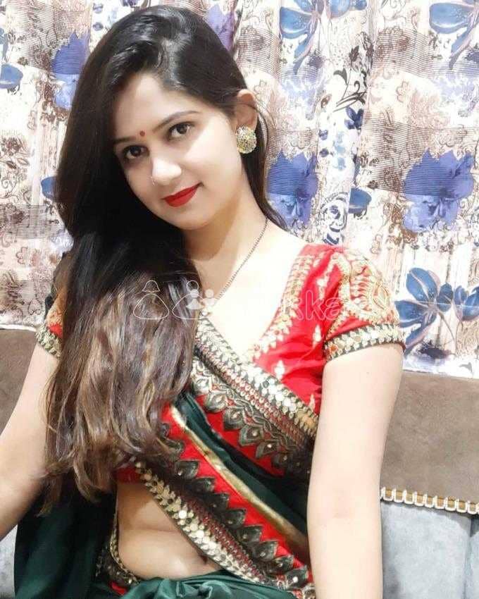 available in varanasi long legs and black eyes introducing roshni a twenty one year old call girls ready to please - Call Girls in Varanasi