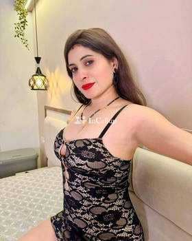 attractive black body and black eyes available now trusted reliable service - Call Girls in Varanasi