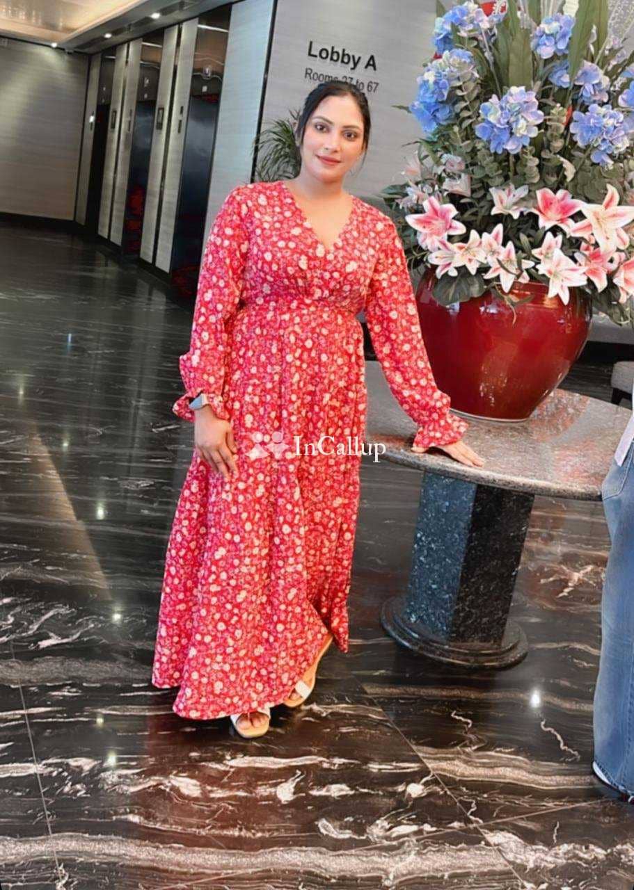 with slim body and black hair available for long bookings i am really meeting a twenty two year old call girls - Call Girls in Visakhapatnam