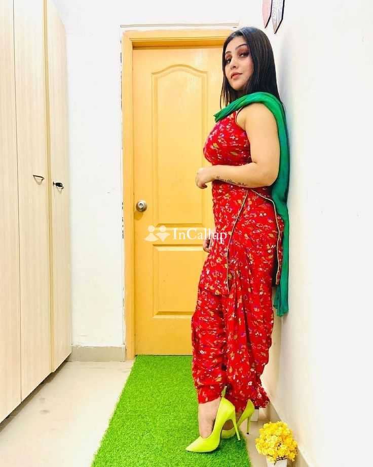 seductive rani kumari twenty one year old call girls available angelic auburn hair and black eyes - Call Girls in Visakhapatnam