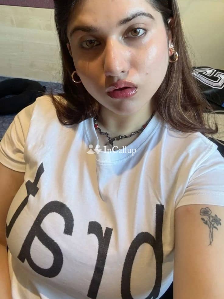 experience unforgettable moments with soni raj the alluring call girl from gandhidham for all your desires - Call Girls in Gandhidham