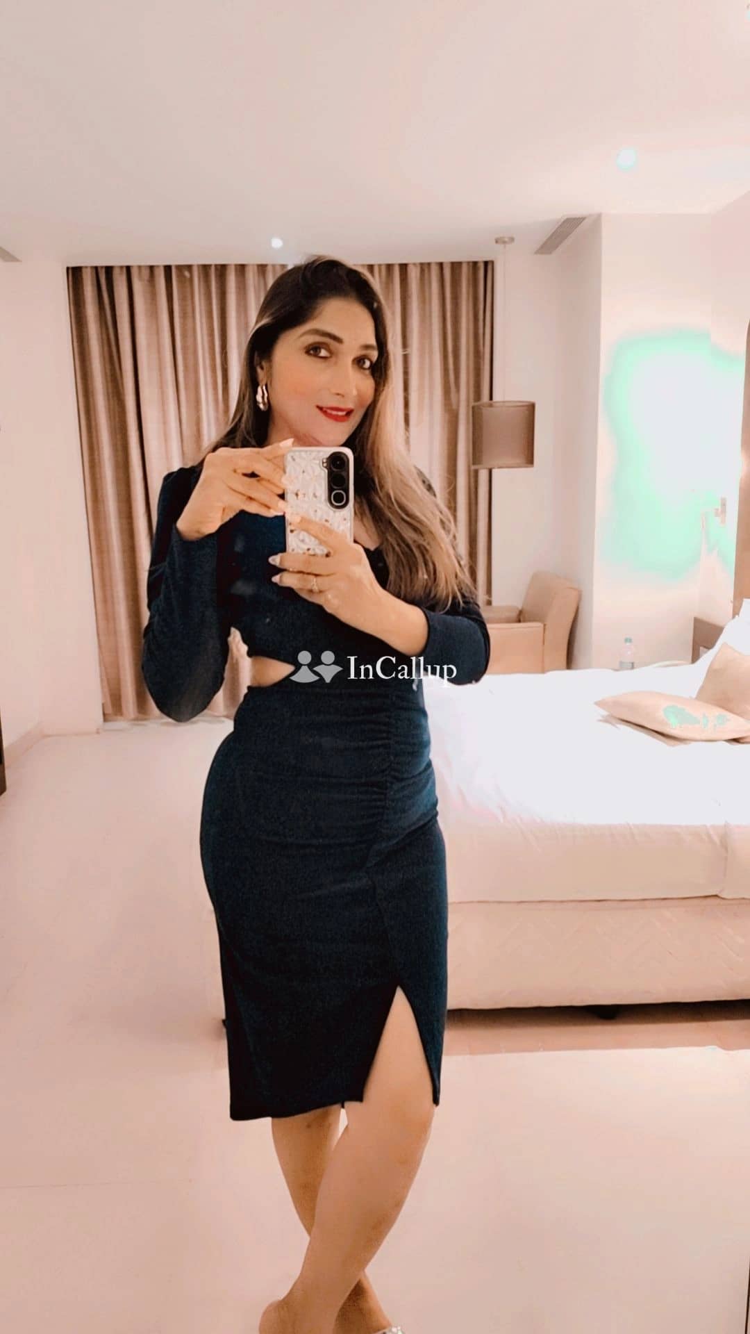 sensational mannisha your enticing 20yearold call girl in hyderabad for unforgettable experiences - Call Girls in Hyderabad