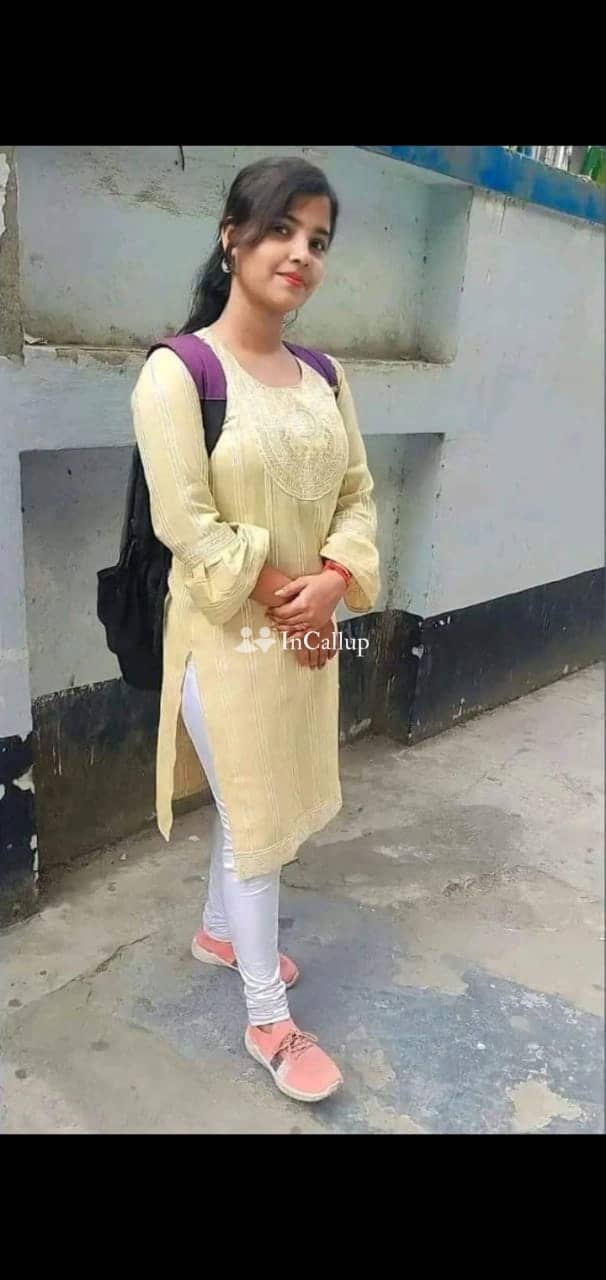 rakhi seductive brunette call girl in koderma offering fun videcalls and passionate french kisses at 21 - Call Girls in Koderma