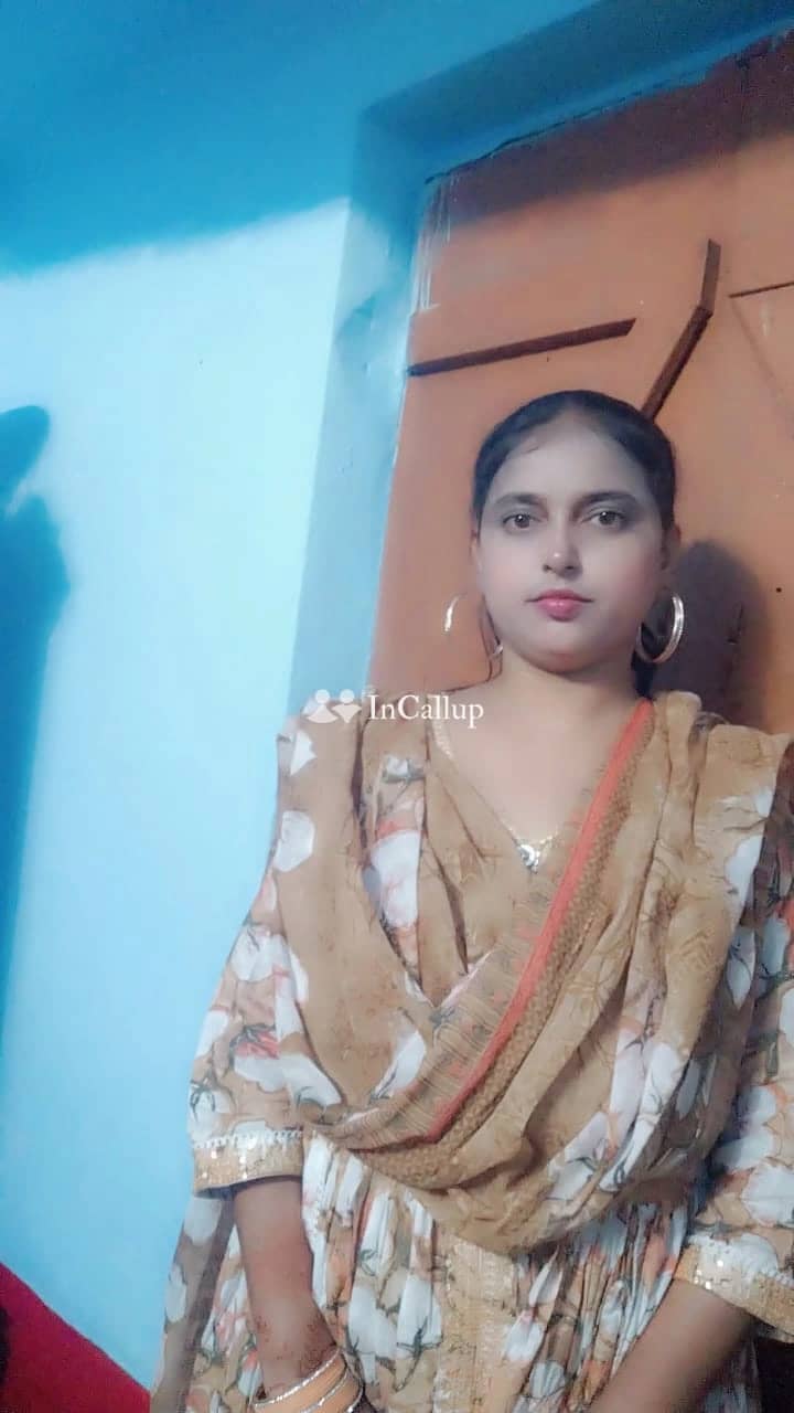 sensational 22 year old komal patel in prayagraj offering unforgettable experiences and tantalizing services - Call Girls in Prayagraj