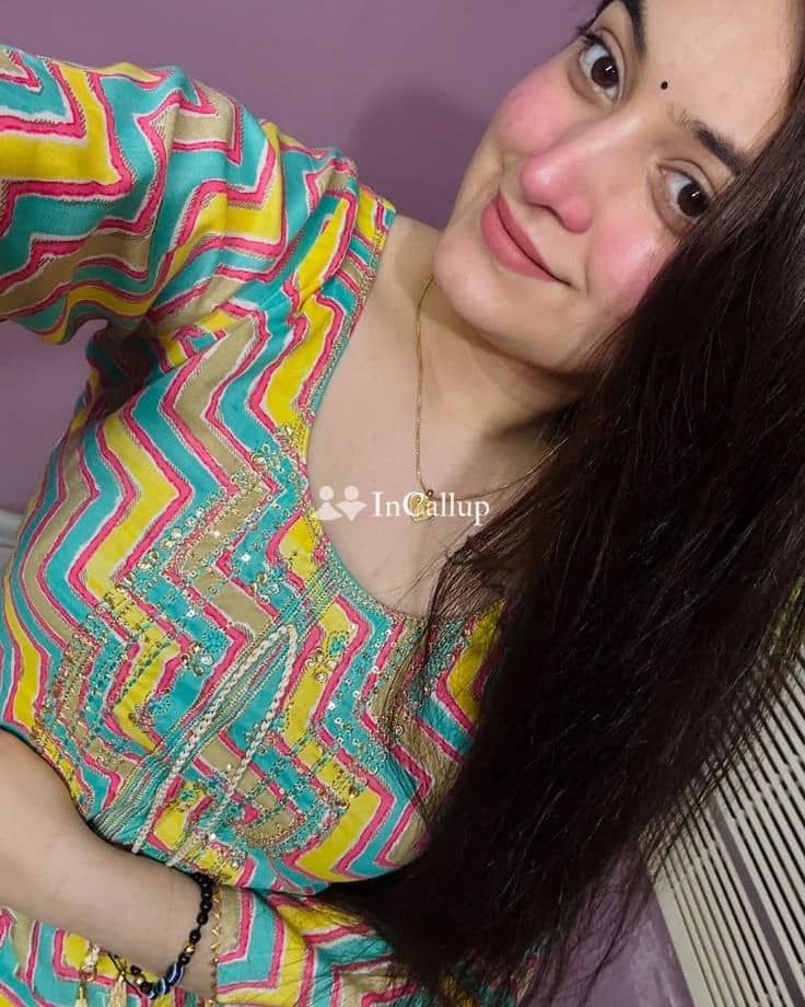 unleash your desires with sumitra 21 curvy beauty offering unforgettable experiences in solapur mhi - Call Girls in solapur mh_i