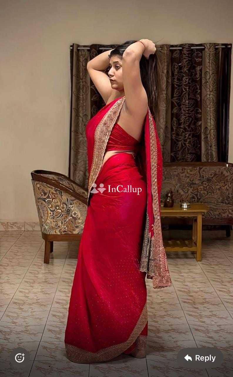 glamorous black hair and black eyes available for discreet meetings visakhapatnam escort service - Call Girls in Visakhapatnam